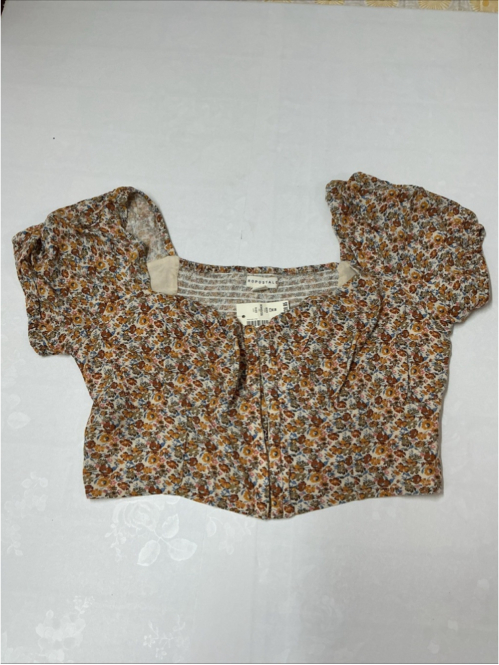 Aeropostale Floral Crop Top Size M In New Condition - Picture 2 of 6